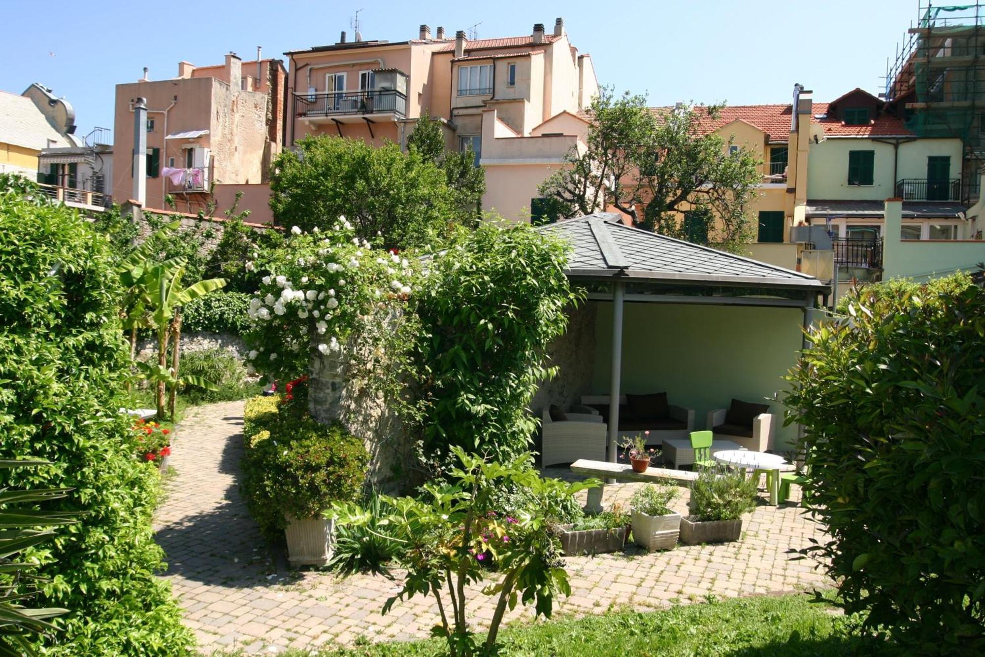 Hotel Melograno Spotorno Extérieur photo