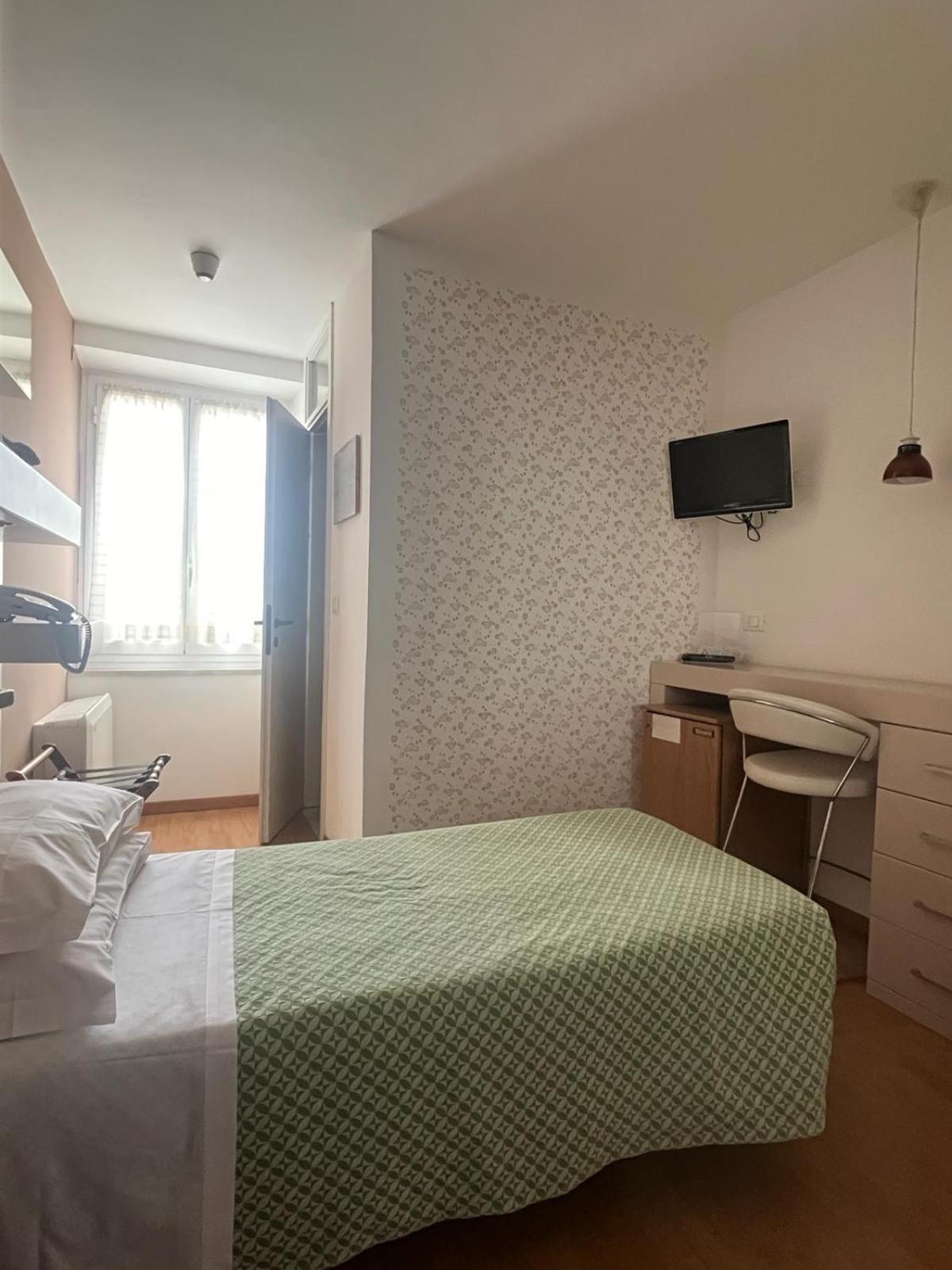 Hotel Melograno Spotorno Extérieur photo