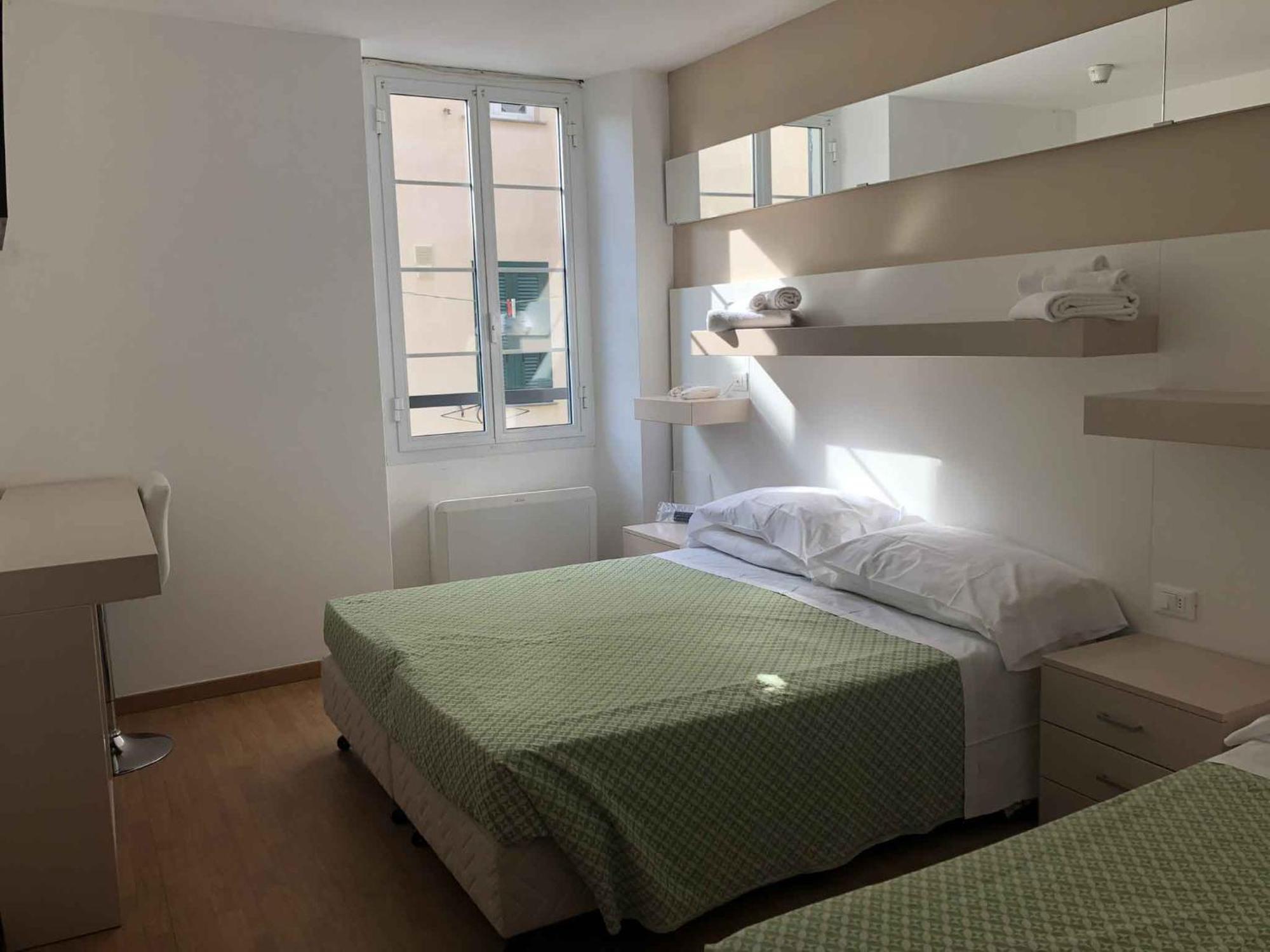 Hotel Melograno Spotorno Extérieur photo