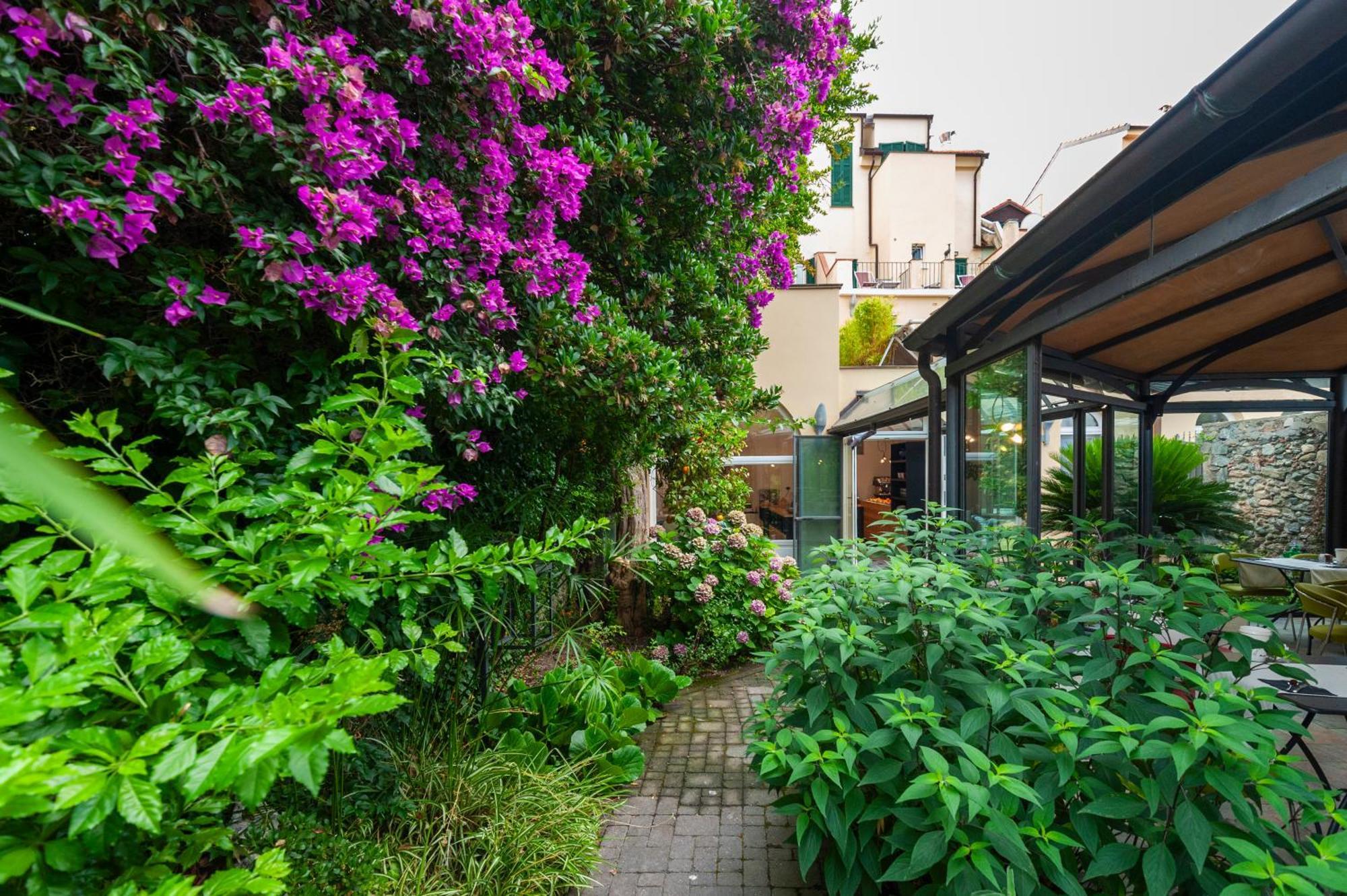 Hotel Melograno Spotorno Extérieur photo