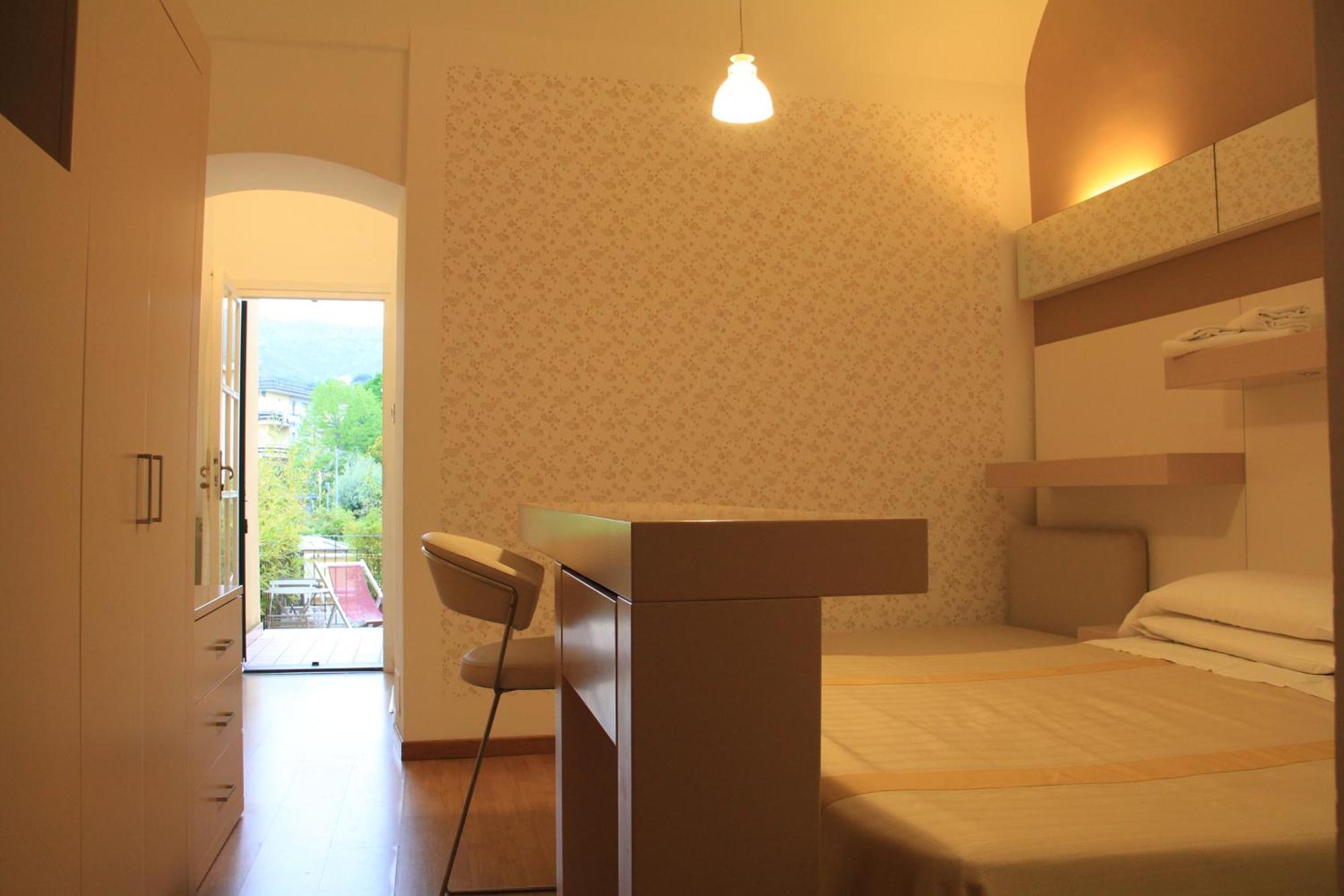 Hotel Melograno Spotorno Extérieur photo